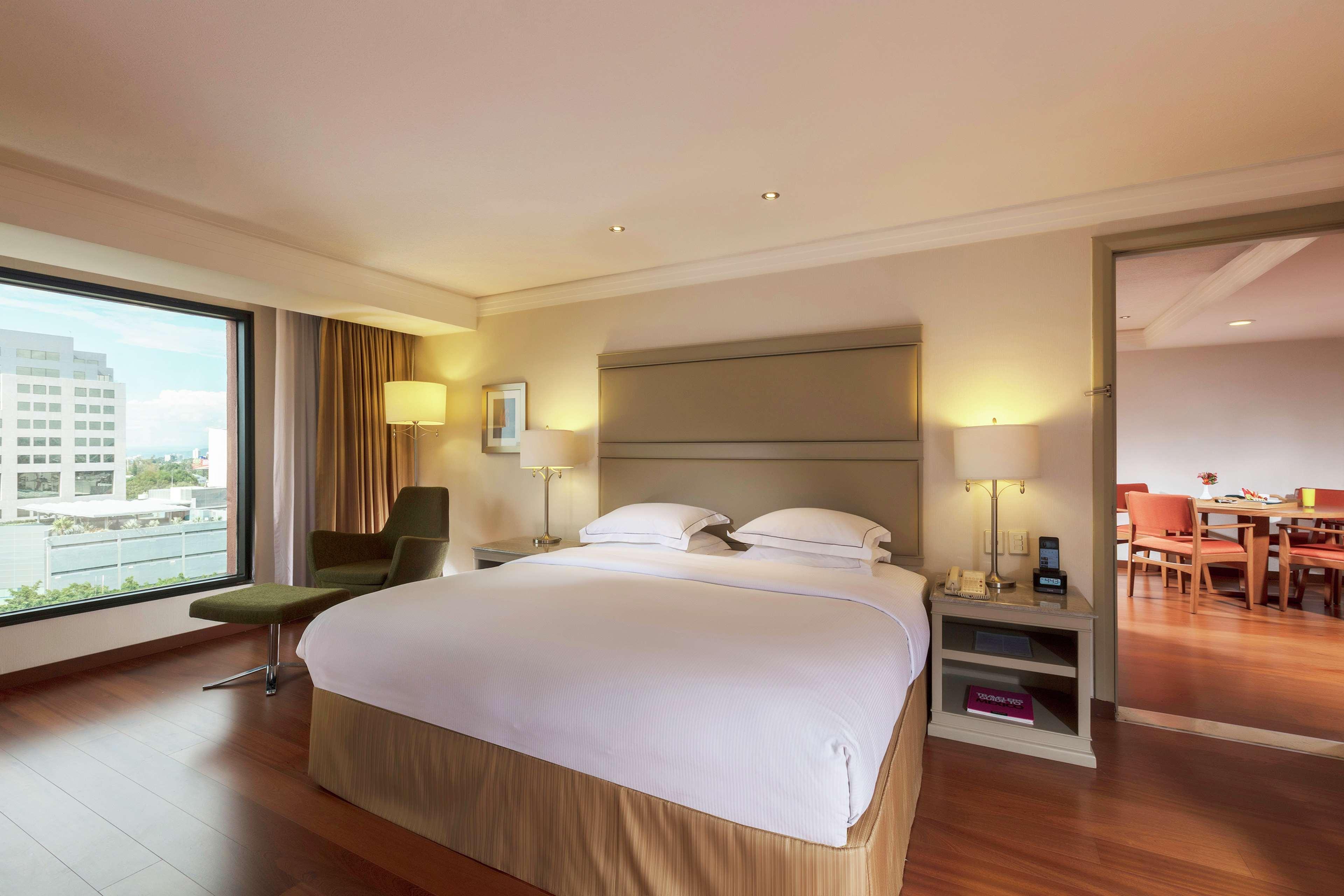 Готель Barcelo Гвадалахара Екстер'єр фото Suite