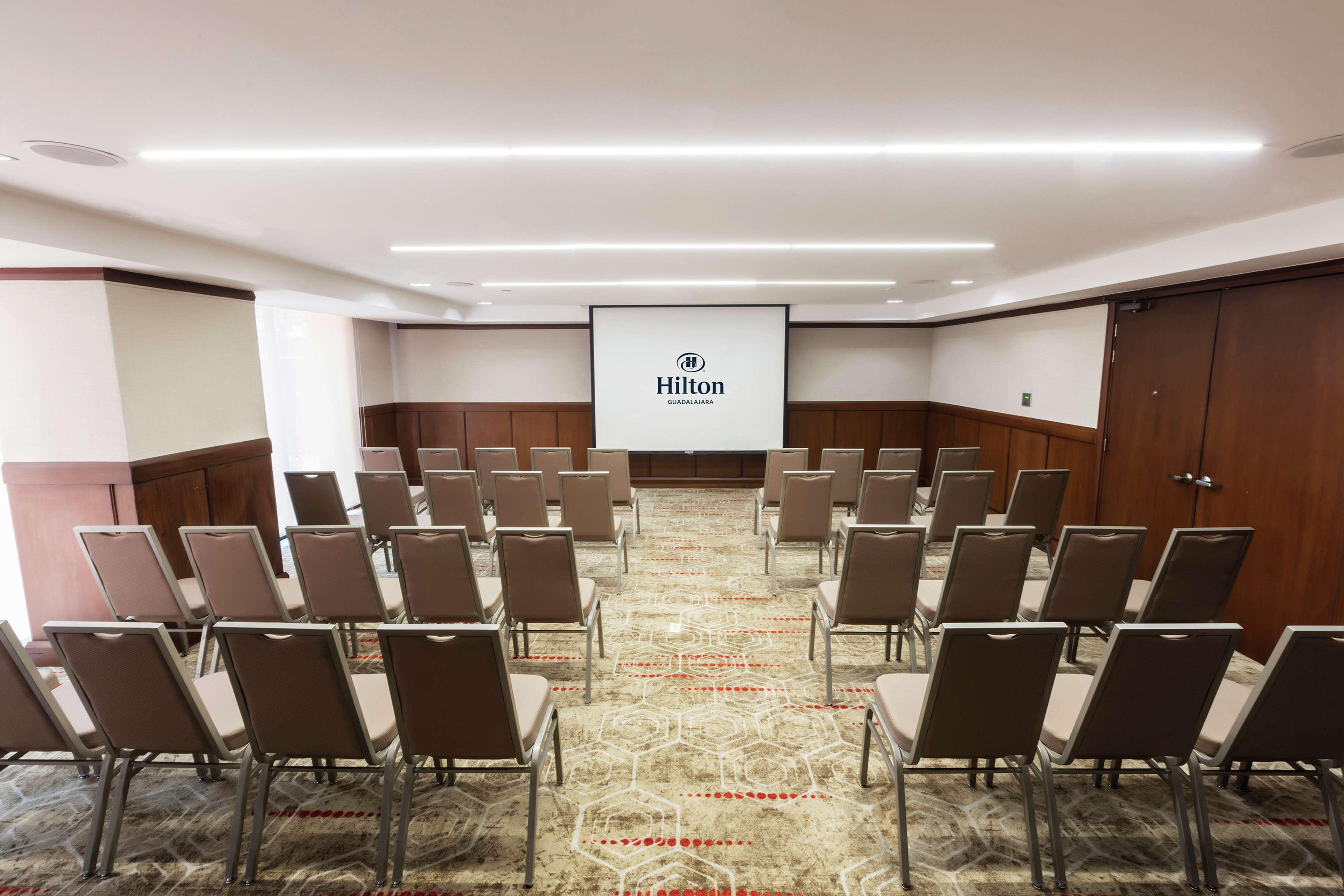 Готель Barcelo Гвадалахара Екстер'єр фото Meeting room