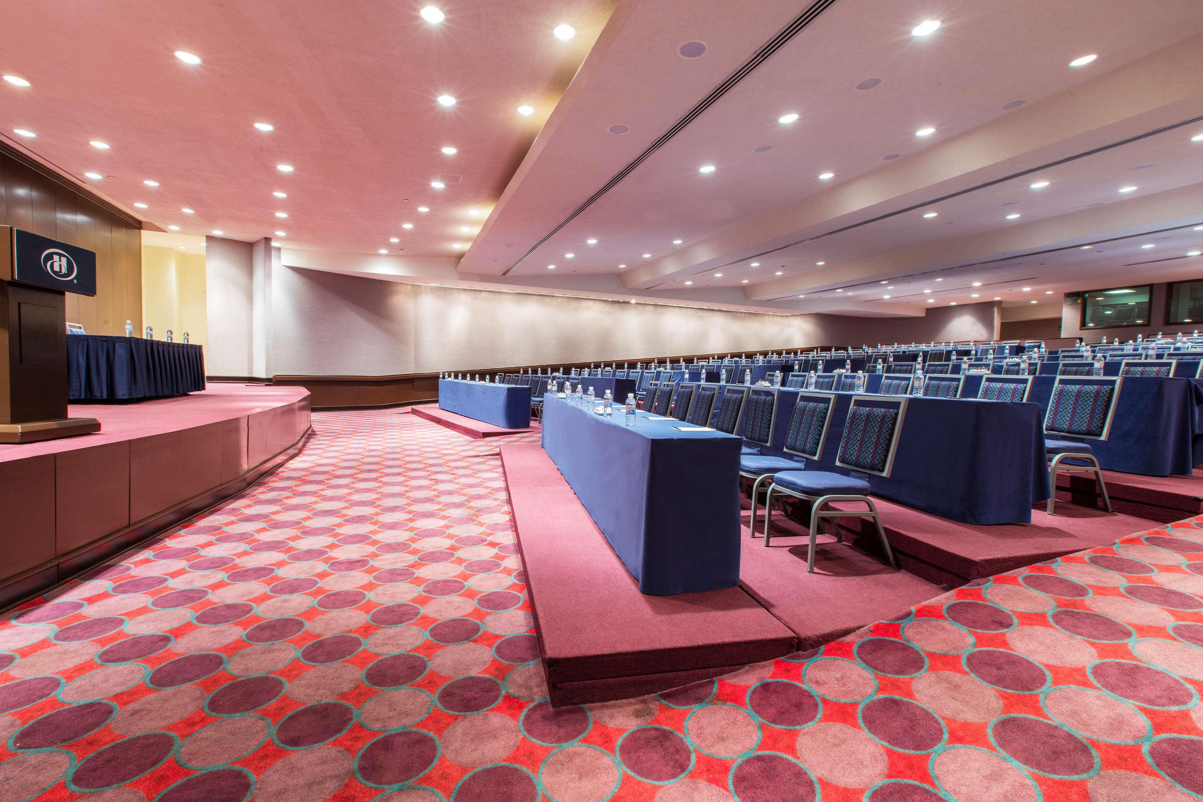 Готель Barcelo Гвадалахара Екстер'єр фото The European Parliament's conference room